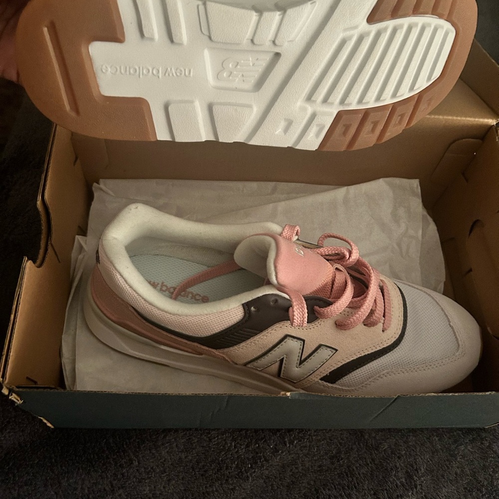New in box! New Balance Tennis
